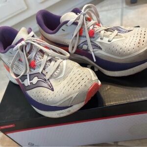 Saucony endorphin speed pro Women's Cream and Purple Running Shoes